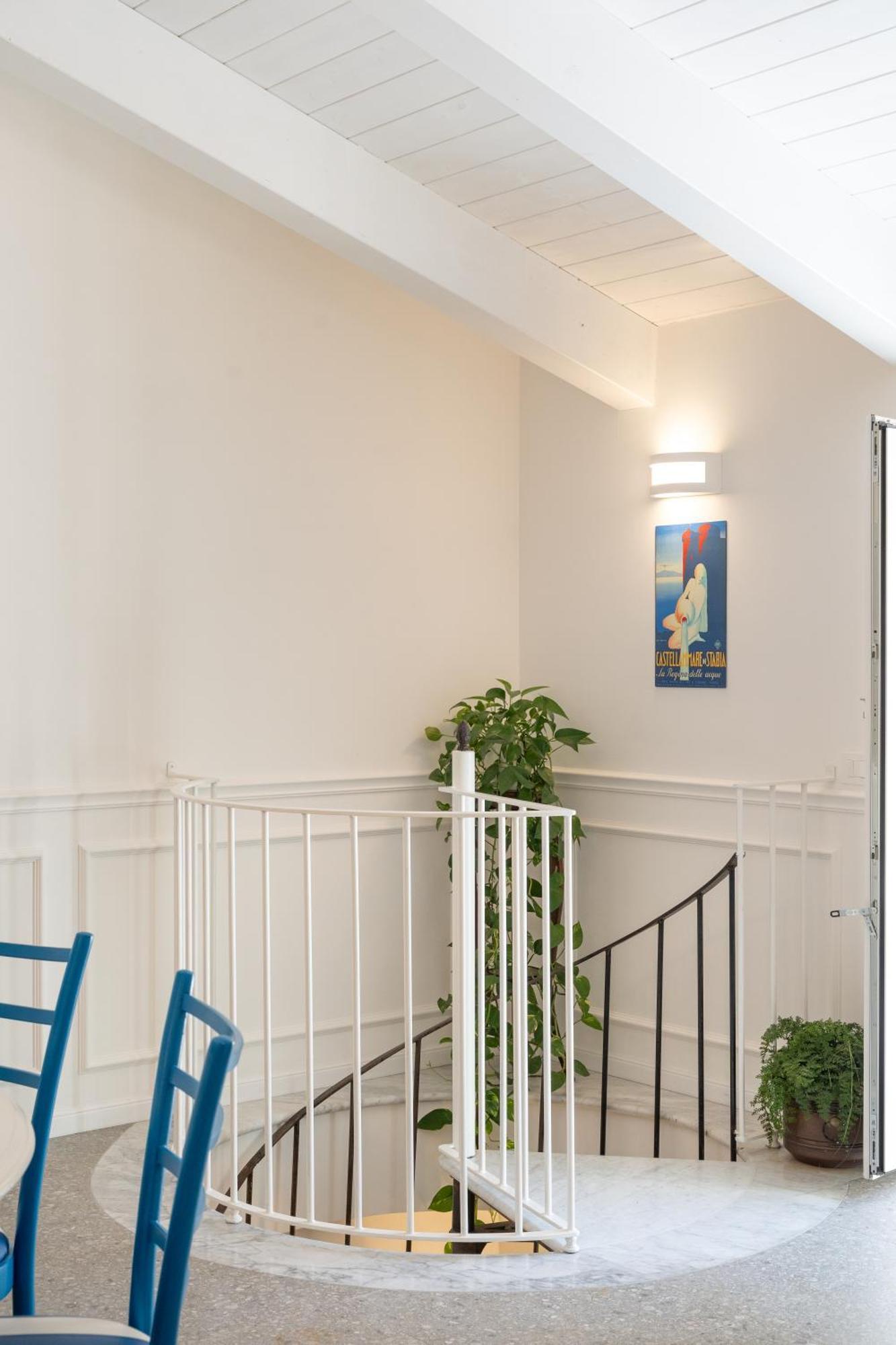 Palazzo Desiderio Apartment Castellammare di Stabia Ngoại thất bức ảnh
